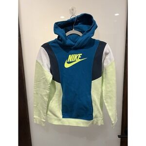 Nike Big Kids' Large Boys' Sportswear Amplify Pullover Hoodie